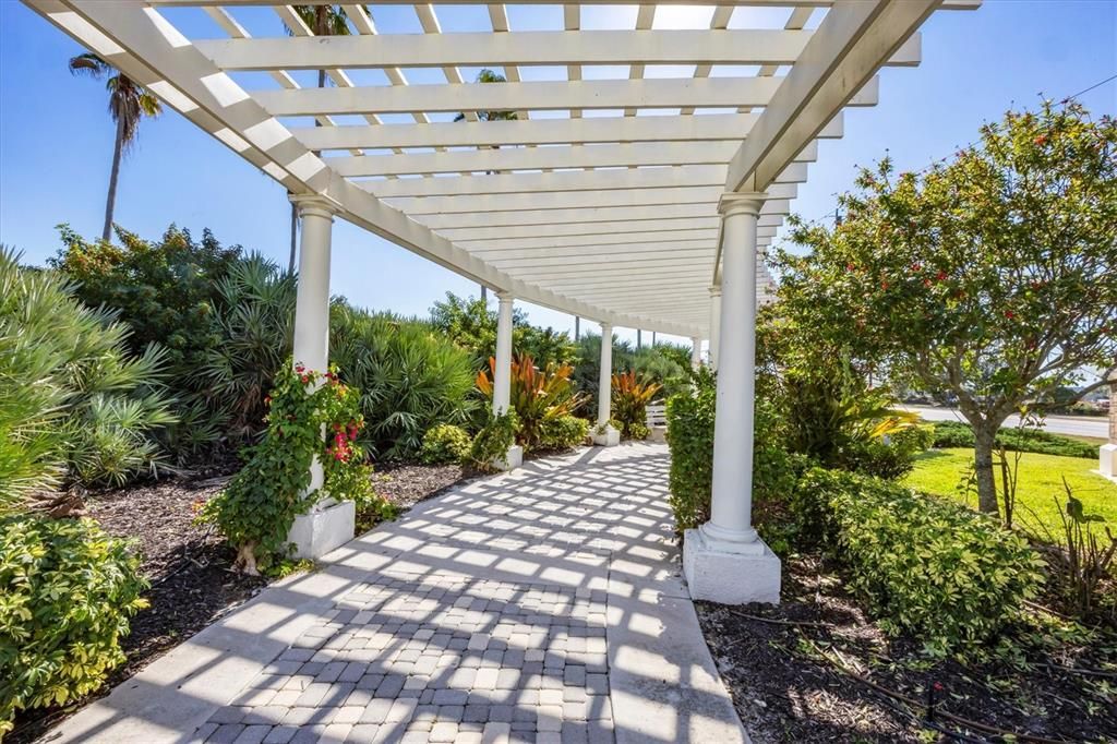 For Sale: $259,900 (3 beds, 2 baths, 1608 Square Feet)