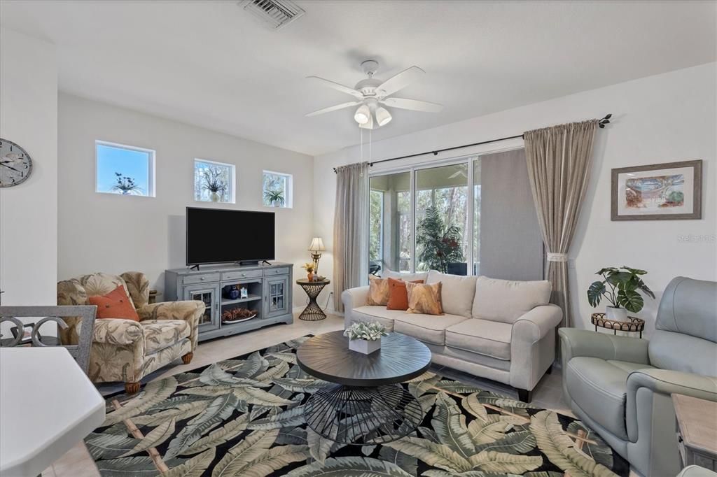 For Sale: $259,900 (3 beds, 2 baths, 1608 Square Feet)