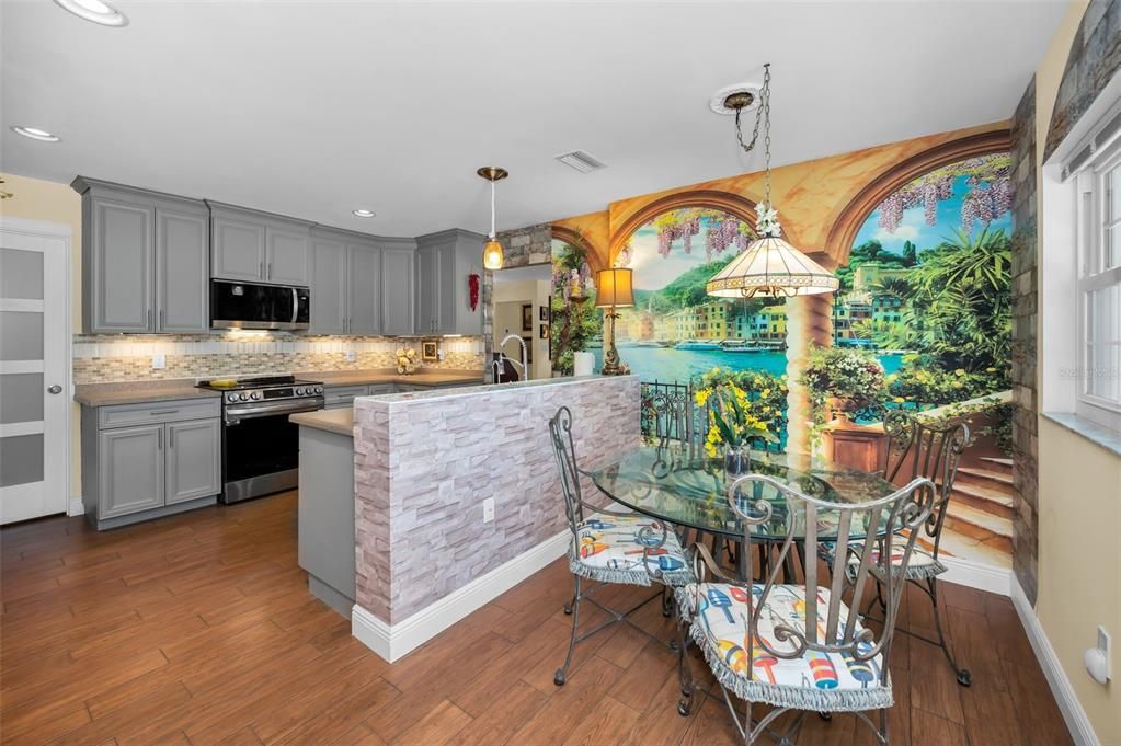 En Venta: $525,000 (3 camas, 2 baños, 1915 Pies cuadrados)