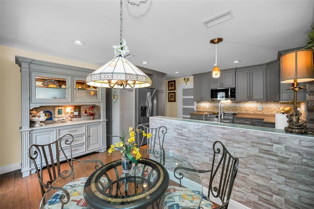 En Venta: $525,000 (3 camas, 2 baños, 1915 Pies cuadrados)