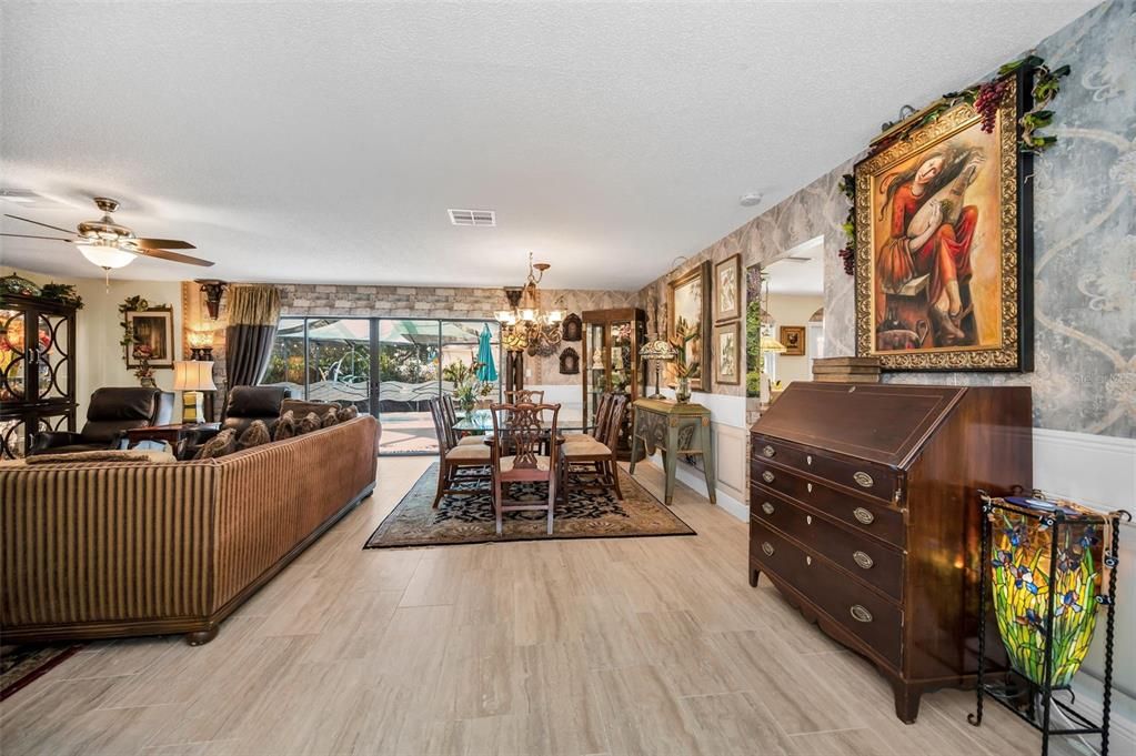 En Venta: $525,000 (3 camas, 2 baños, 1915 Pies cuadrados)