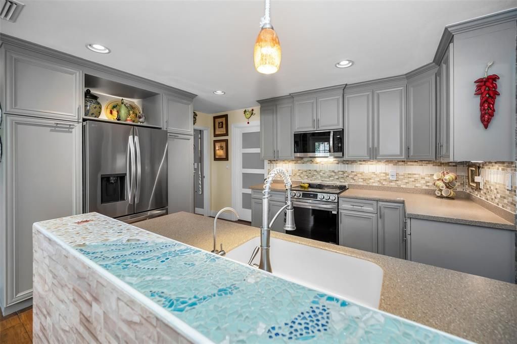 En Venta: $525,000 (3 camas, 2 baños, 1915 Pies cuadrados)