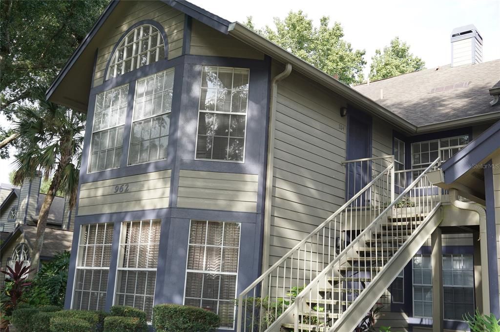 For Rent: $1,600 (2 beds, 2 baths, 998 Square Feet)