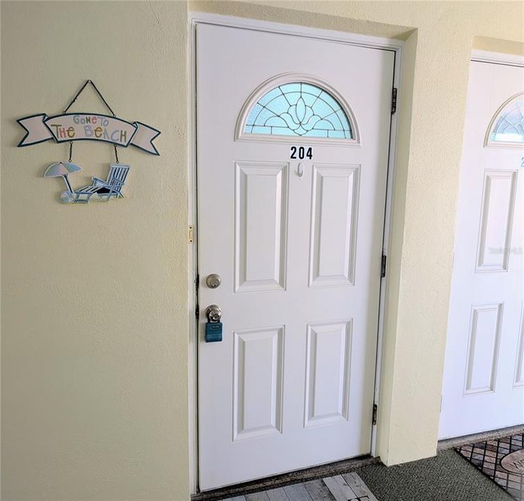 待售: $355,000 (1 贝兹, 1 浴室, 825 平方英尺)