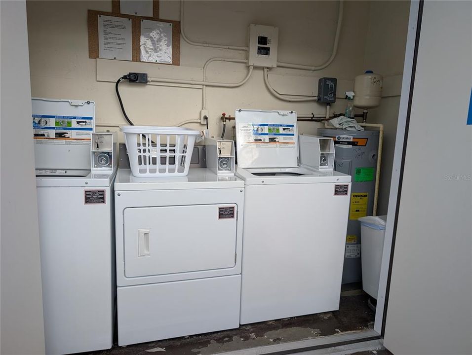 待售: $355,000 (1 贝兹, 1 浴室, 825 平方英尺)