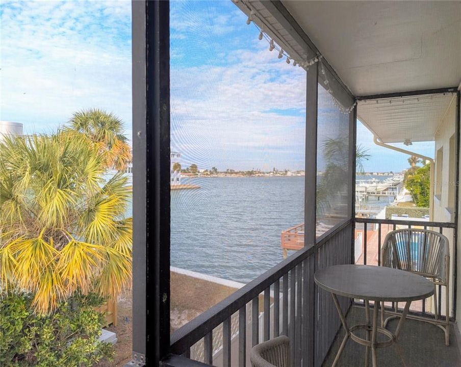 待售: $355,000 (1 贝兹, 1 浴室, 825 平方英尺)