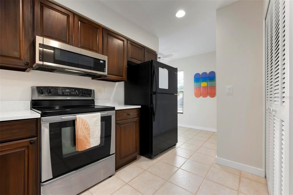 For Rent: $5,000 (2 beds, 2 baths, 1102 Square Feet)