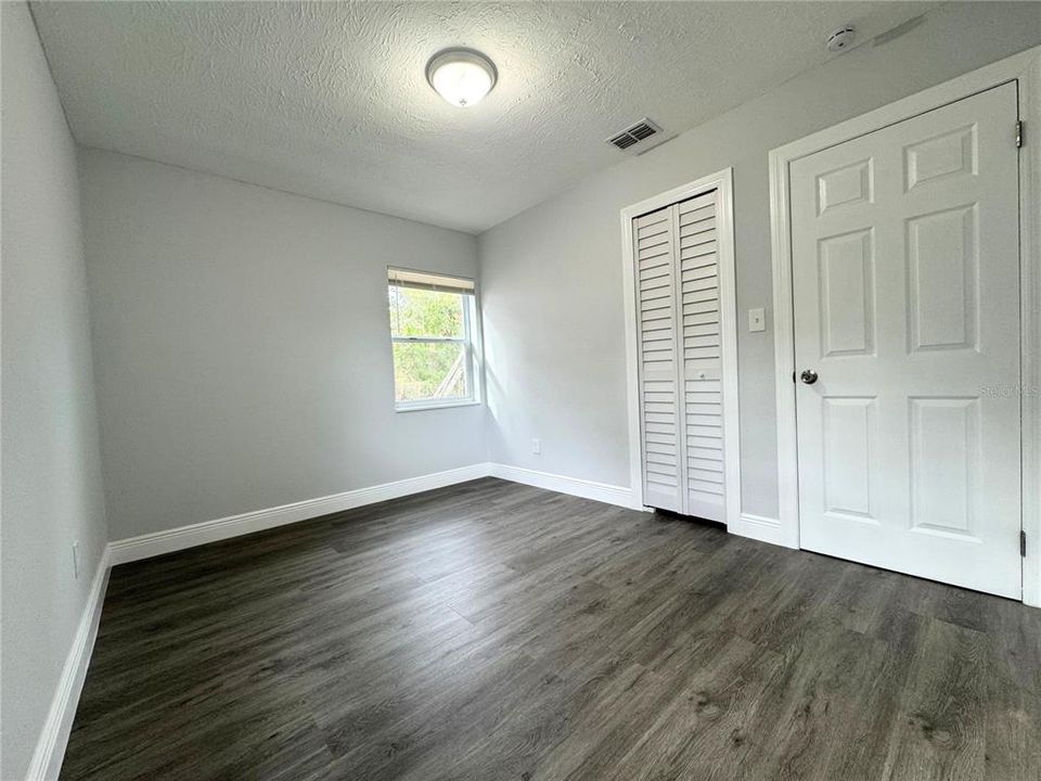 For Sale: $349,900 (4 beds, 2 baths, 1206 Square Feet)