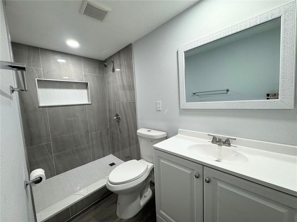 For Sale: $349,900 (4 beds, 2 baths, 1206 Square Feet)