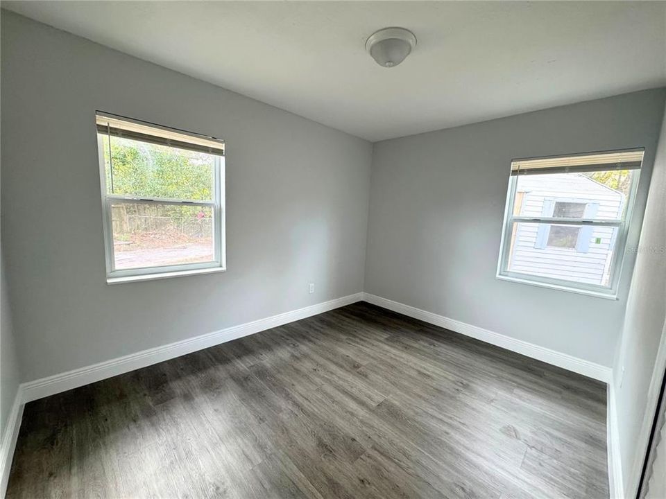 For Sale: $349,900 (4 beds, 2 baths, 1206 Square Feet)