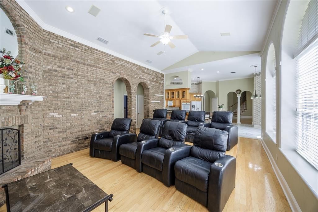 For Rent: $4,950 (5 beds, 4 baths, 5349 Square Feet)