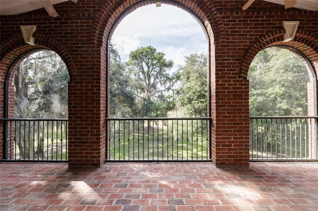 For Rent: $4,950 (5 beds, 4 baths, 5349 Square Feet)