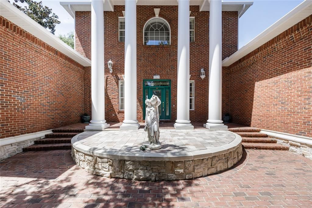 For Rent: $4,950 (5 beds, 4 baths, 5349 Square Feet)