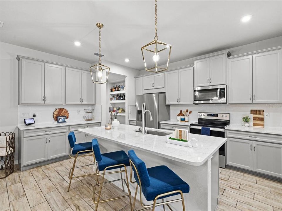 На продажу: $475,000 (4 спален, 3 ванн, 2574 Квадратных фут)