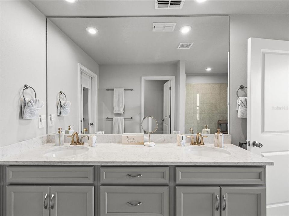 На продажу: $475,000 (4 спален, 3 ванн, 2574 Квадратных фут)