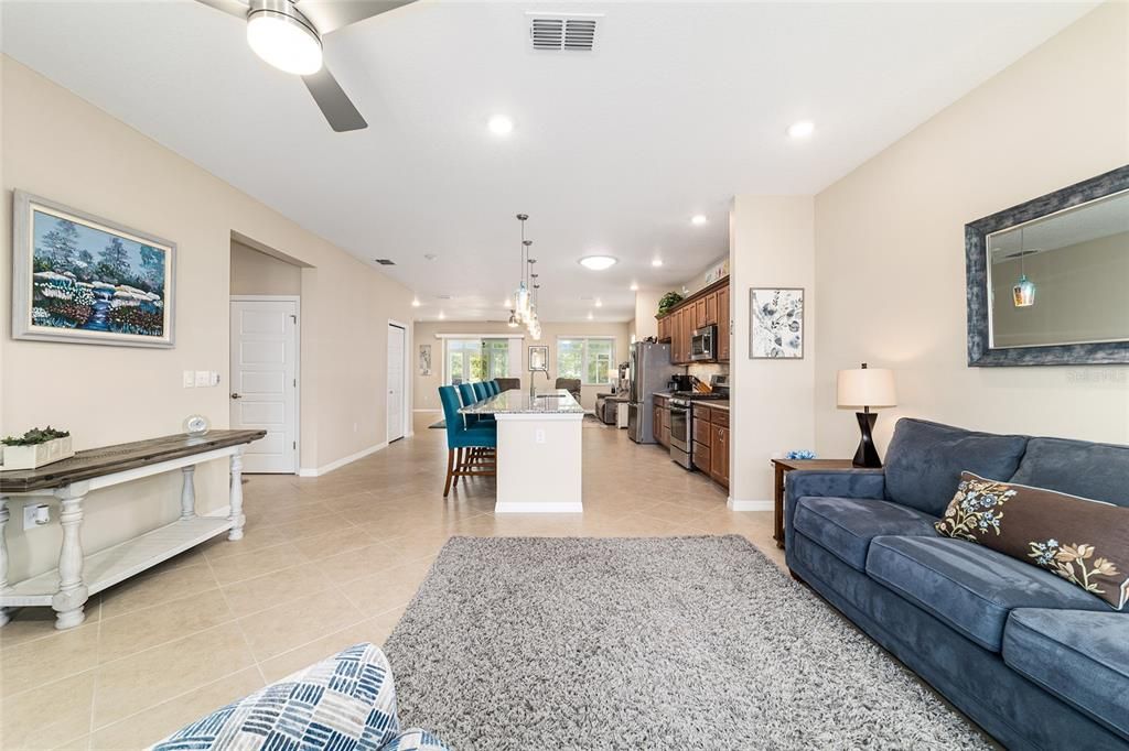 For Sale: $344,999 (3 beds, 2 baths, 1874 Square Feet)