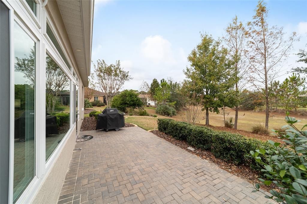 For Sale: $344,999 (3 beds, 2 baths, 1874 Square Feet)