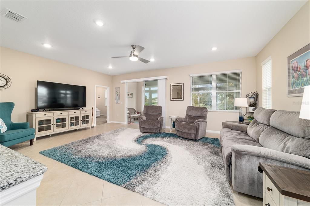 For Sale: $344,999 (3 beds, 2 baths, 1874 Square Feet)