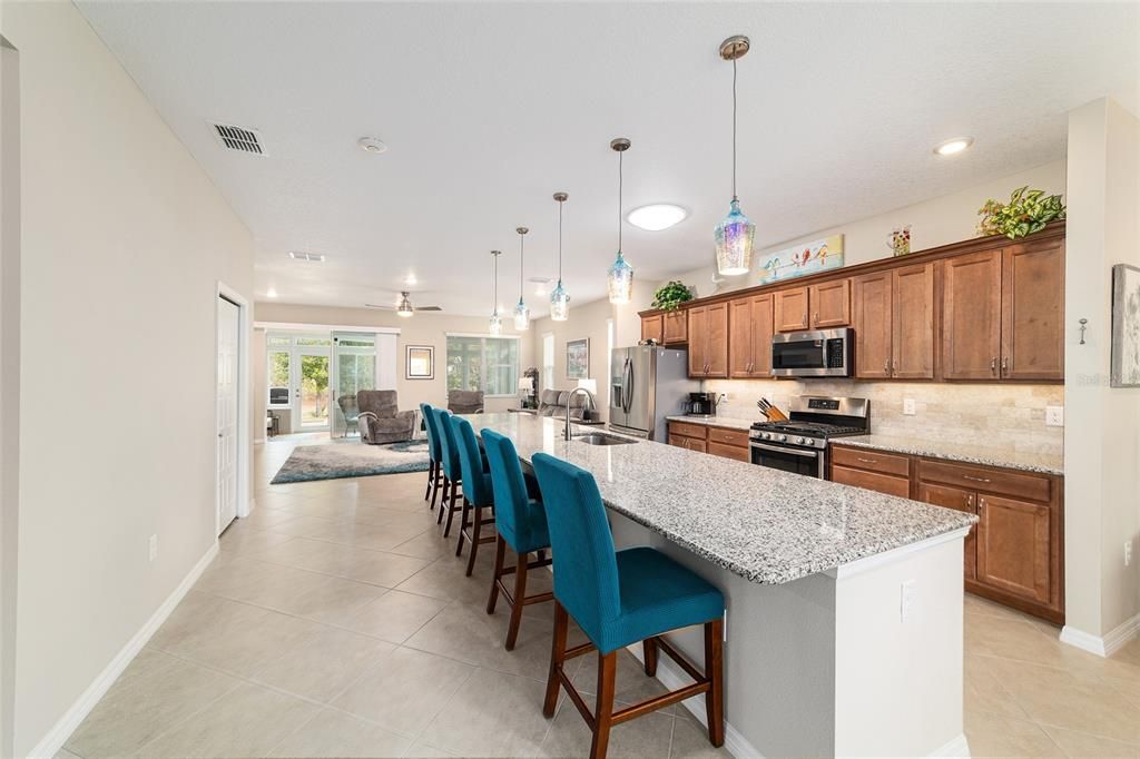 For Sale: $344,999 (3 beds, 2 baths, 1874 Square Feet)