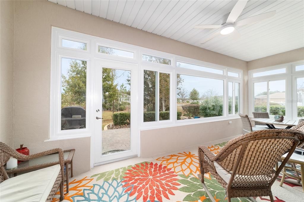 For Sale: $344,999 (3 beds, 2 baths, 1874 Square Feet)