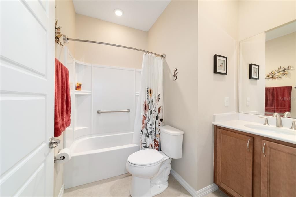 For Sale: $344,999 (3 beds, 2 baths, 1874 Square Feet)