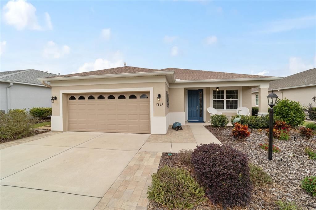 For Sale: $344,999 (3 beds, 2 baths, 1874 Square Feet)