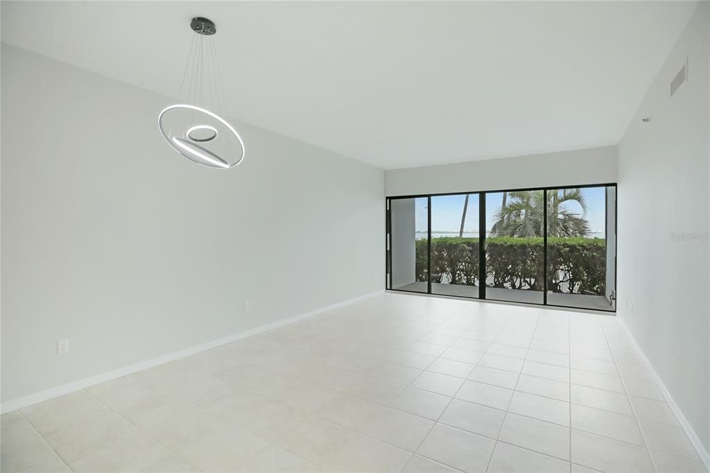 For Rent: $4,500 (2 beds, 2 baths, 1555 Square Feet)