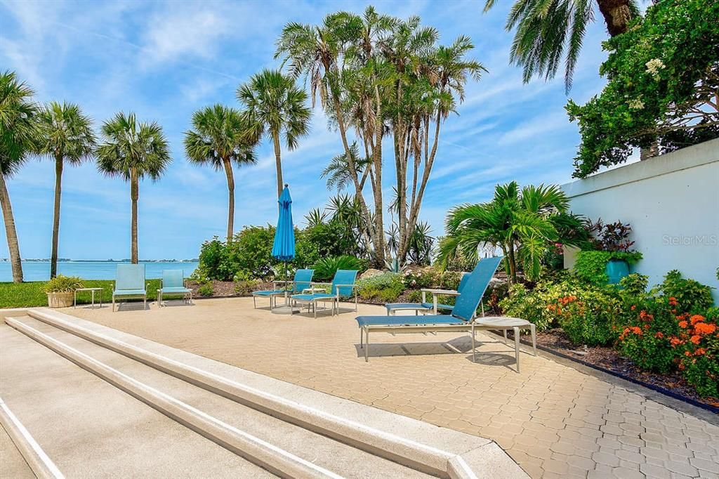 For Rent: $4,500 (2 beds, 2 baths, 1555 Square Feet)