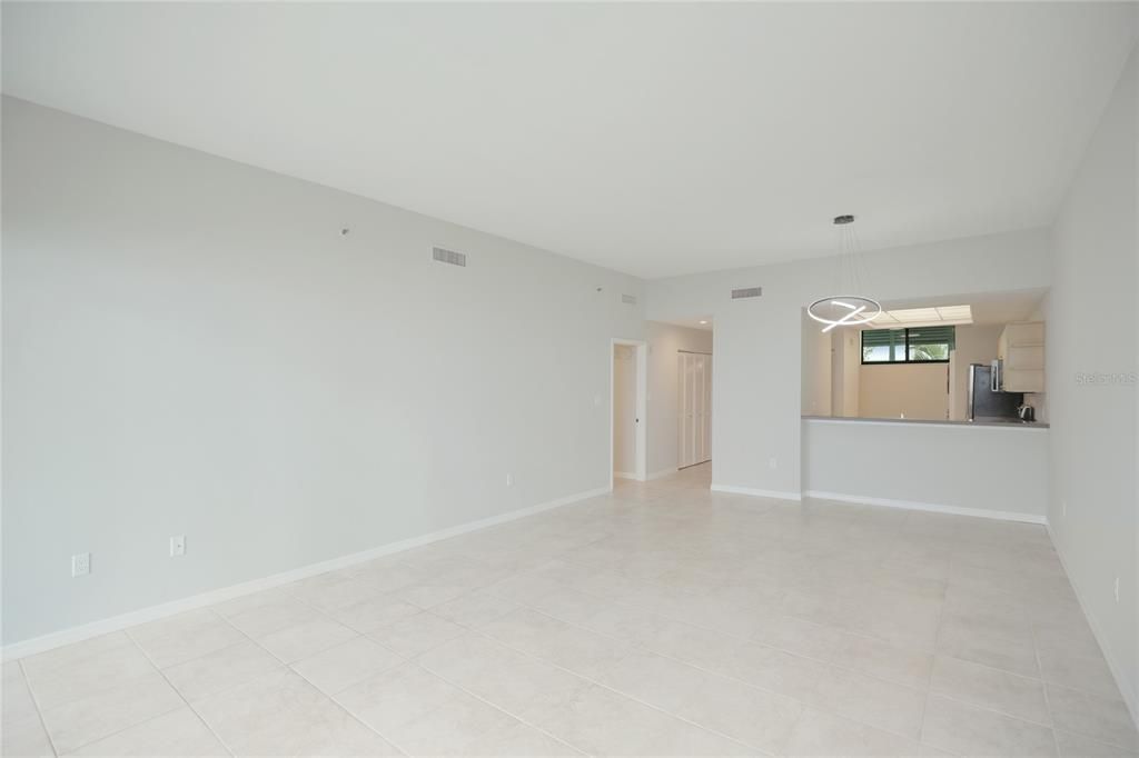 For Rent: $4,500 (2 beds, 2 baths, 1555 Square Feet)