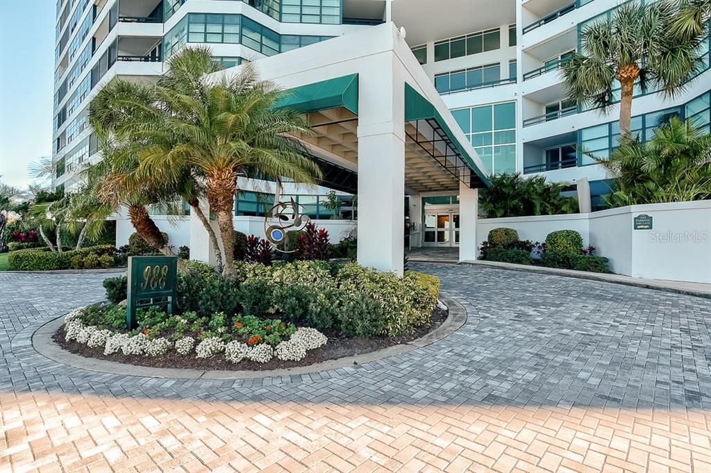 For Rent: $4,500 (2 beds, 2 baths, 1555 Square Feet)