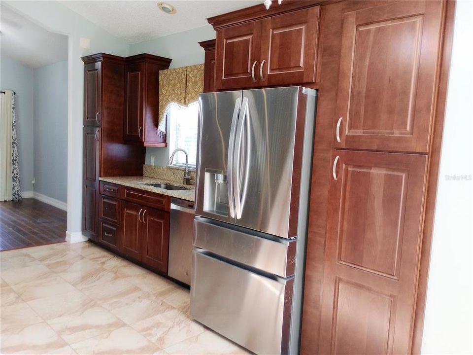 For Rent: $2,850 (4 beds, 2 baths, 1791 Square Feet)