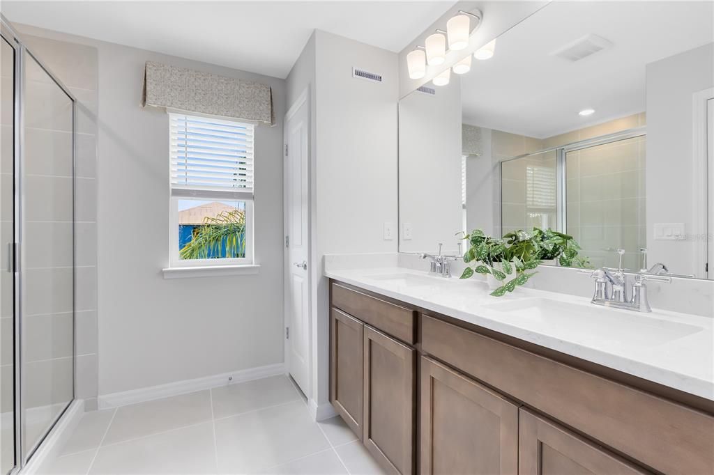 En Venta: $389,990 (3 camas, 2 baños, 1782 Pies cuadrados)