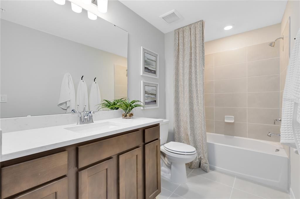 En Venta: $389,990 (3 camas, 2 baños, 1782 Pies cuadrados)