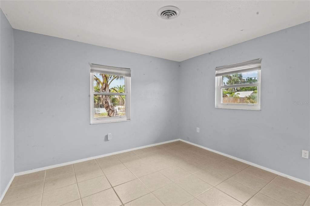 For Sale: $249,900 (2 beds, 2 baths, 1138 Square Feet)