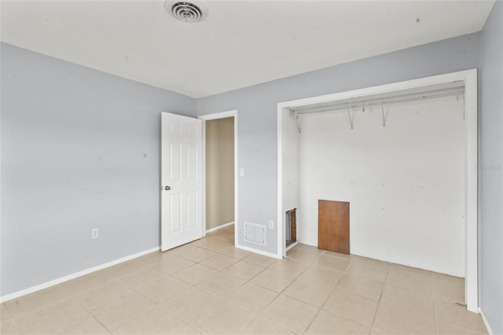 For Sale: $249,900 (2 beds, 2 baths, 1138 Square Feet)
