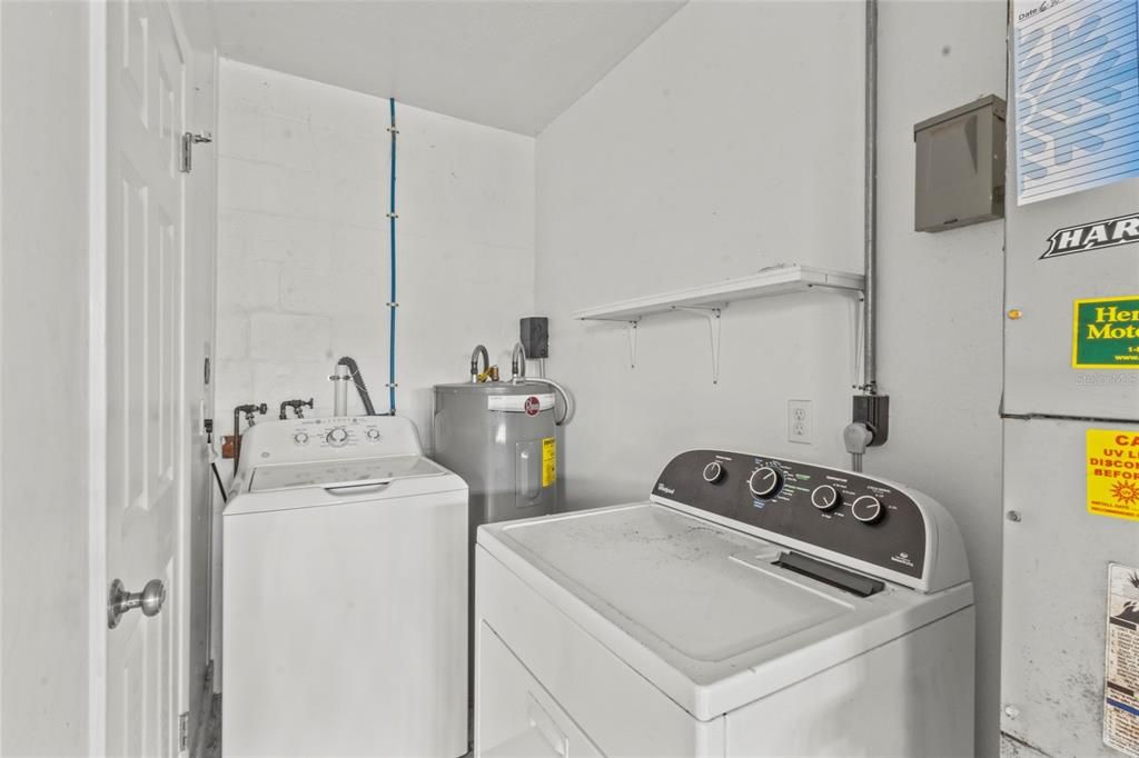For Sale: $249,900 (2 beds, 2 baths, 1138 Square Feet)