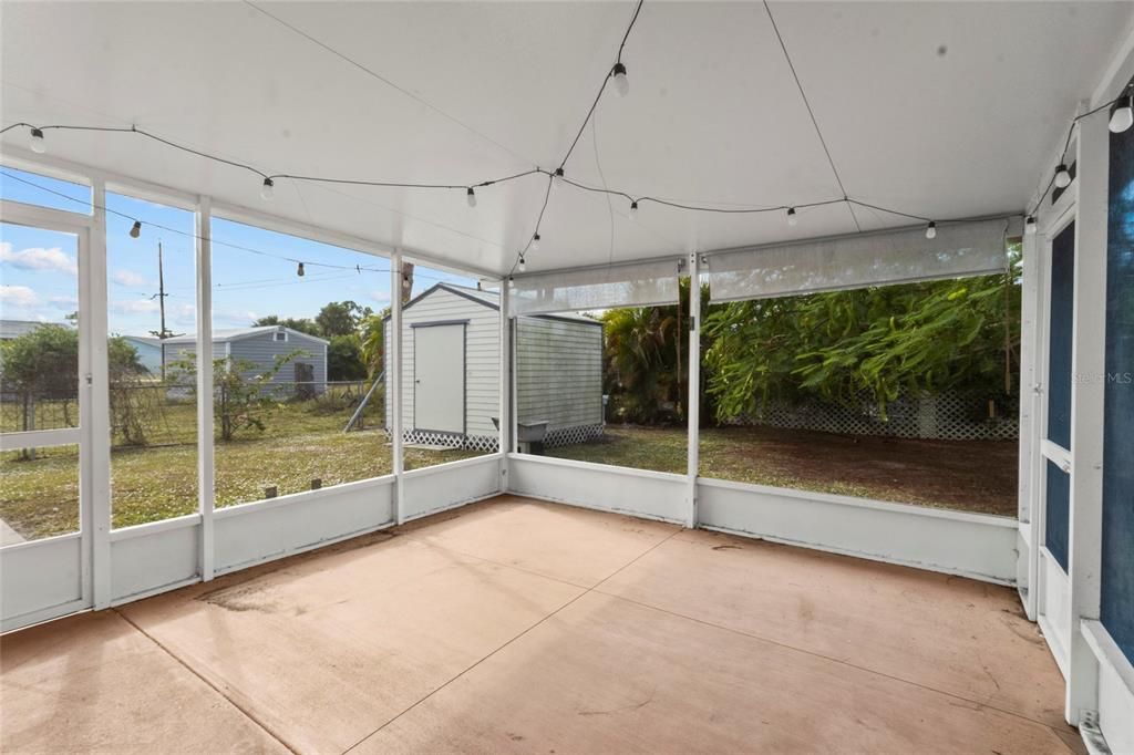 For Sale: $249,900 (2 beds, 2 baths, 1138 Square Feet)