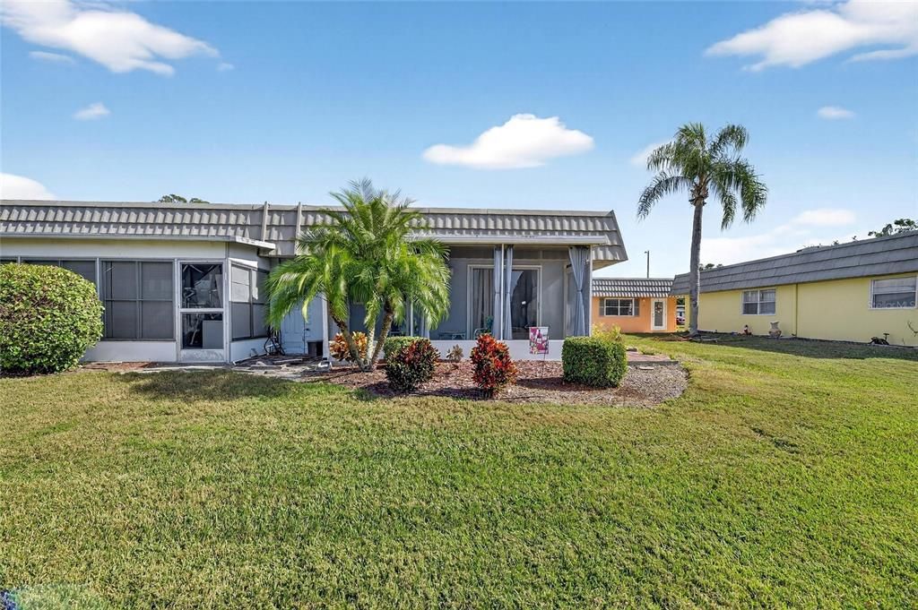 For Sale: $92,500 (2 beds, 2 baths, 960 Square Feet)