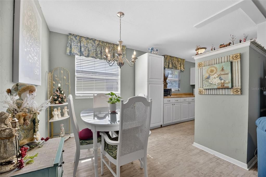 For Sale: $92,500 (2 beds, 2 baths, 960 Square Feet)