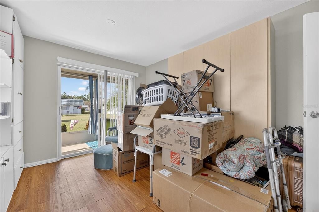 For Sale: $92,500 (2 beds, 2 baths, 960 Square Feet)