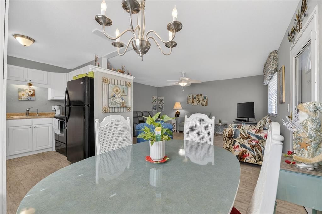 For Sale: $92,500 (2 beds, 2 baths, 960 Square Feet)