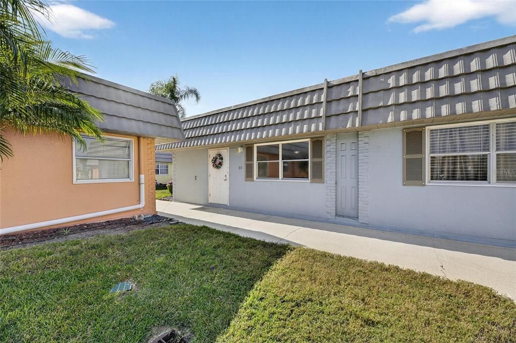 For Sale: $92,500 (2 beds, 2 baths, 960 Square Feet)