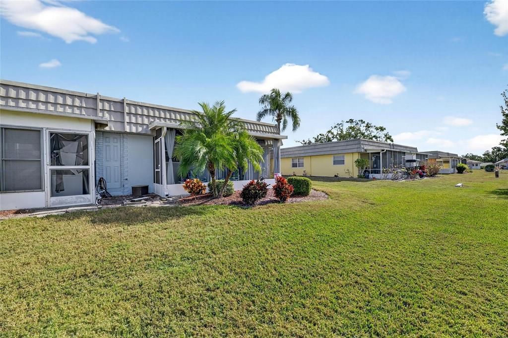 For Sale: $92,500 (2 beds, 2 baths, 960 Square Feet)