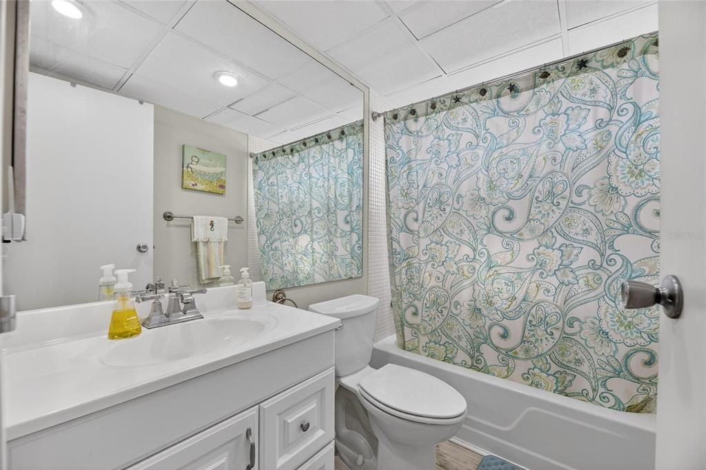 For Sale: $92,500 (2 beds, 2 baths, 960 Square Feet)