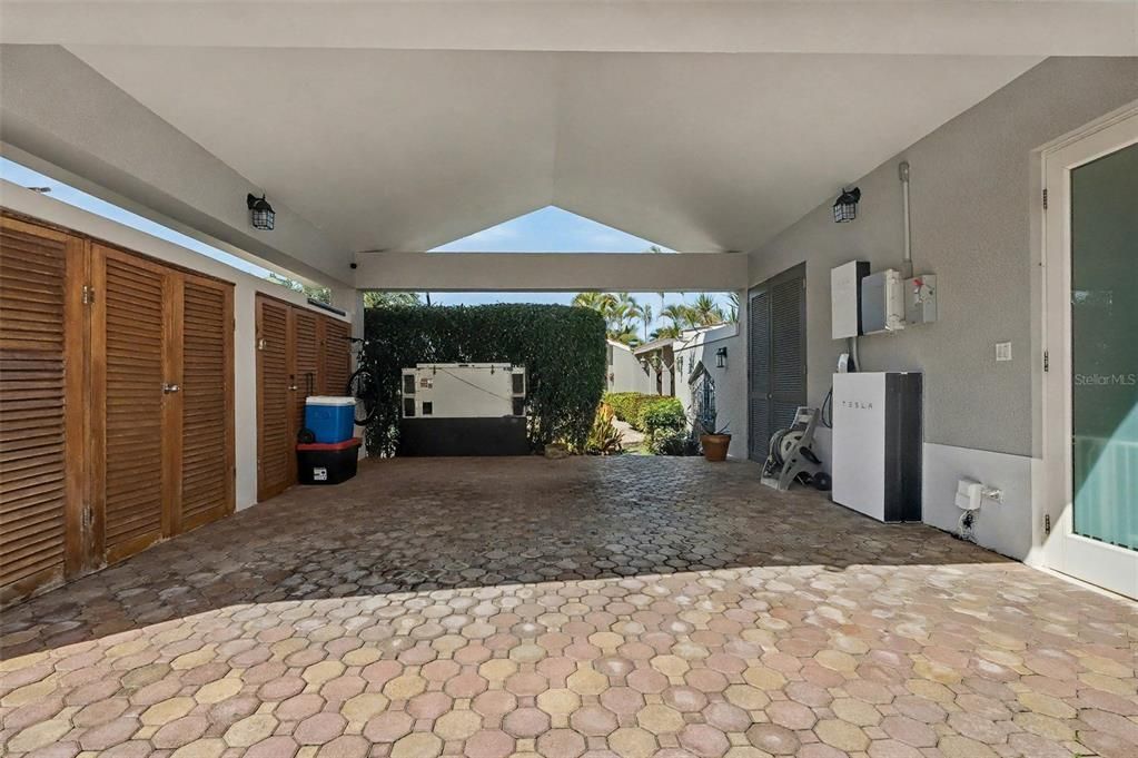 For Sale: $1,315,000 (3 beds, 3 baths, 2500 Square Feet)