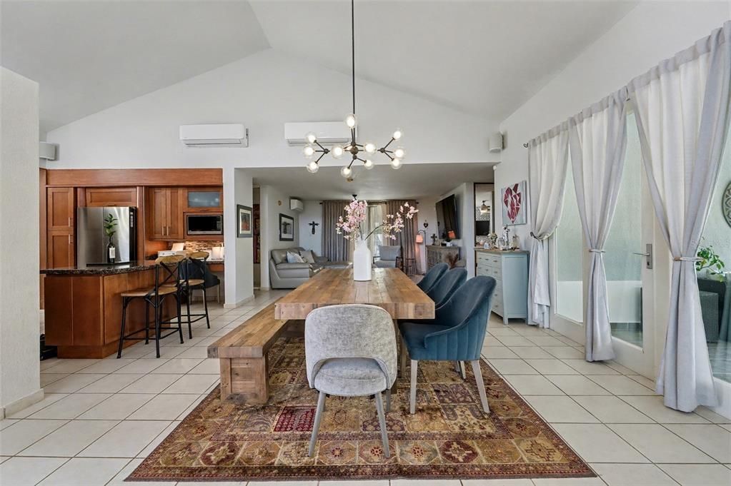 For Sale: $1,315,000 (3 beds, 3 baths, 2500 Square Feet)