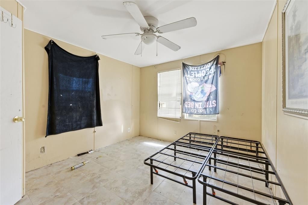 待售: $195,000 (3 贝兹, 2 浴室, 1568 平方英尺)