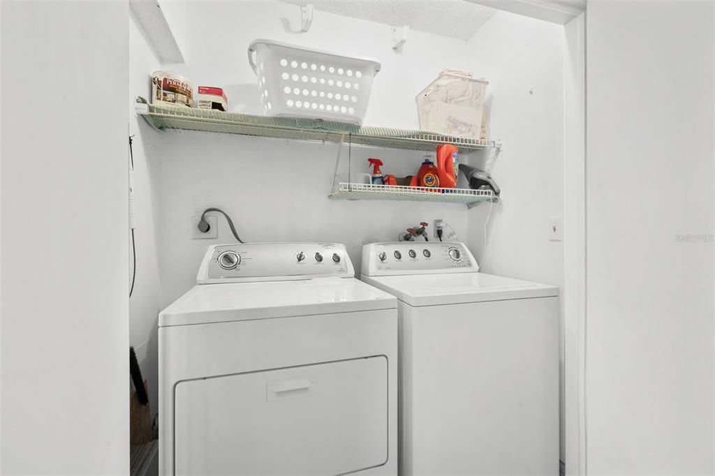 For Sale: $210,000 (2 beds, 2 baths, 1055 Square Feet)