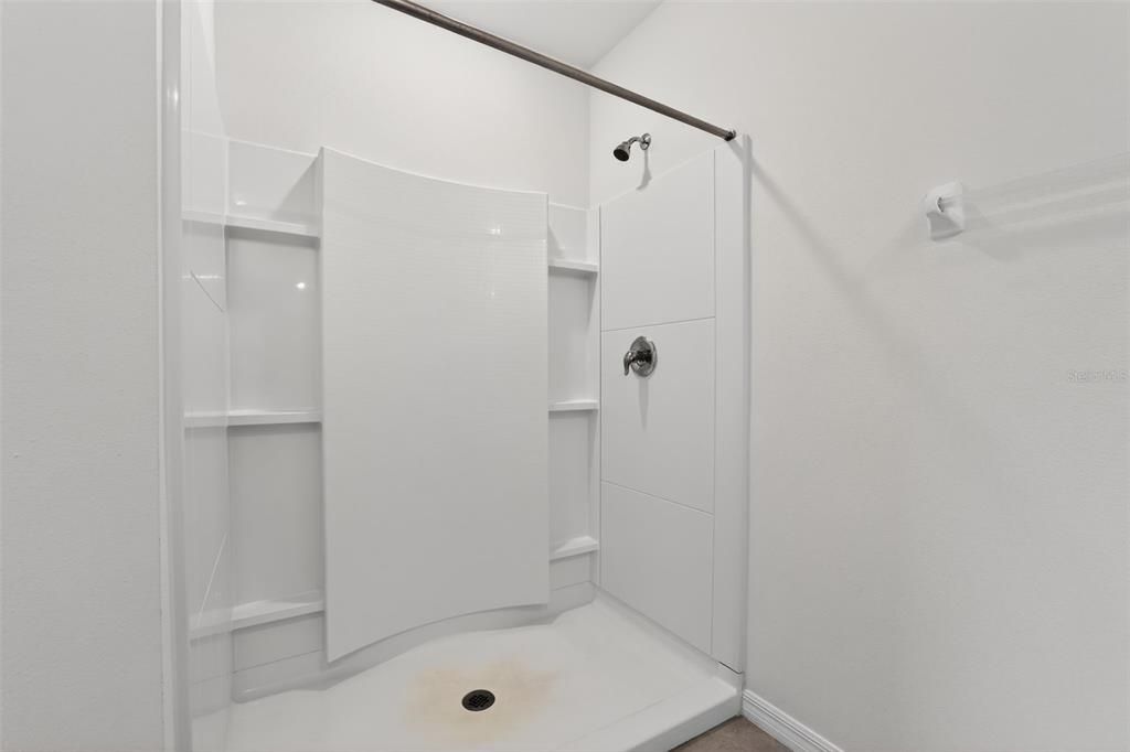 En Venta: $449,950 (5 camas, 3 baños, 2447 Pies cuadrados)