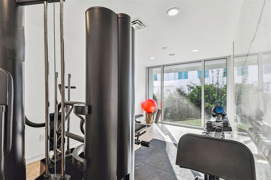 En Venta: $2,999,000 (5 camas, 4 baños, 4497 Pies cuadrados)